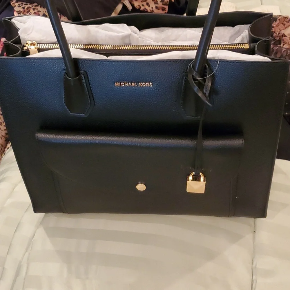 Hand Bag - Picture 2 of 2